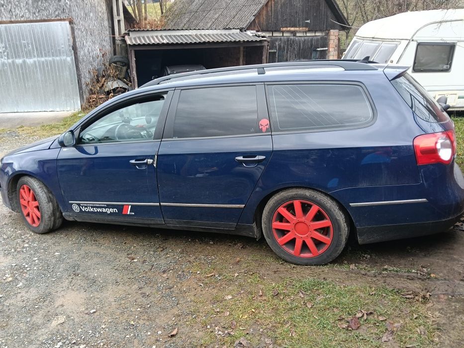 Vând Volkswagen Passat B6
