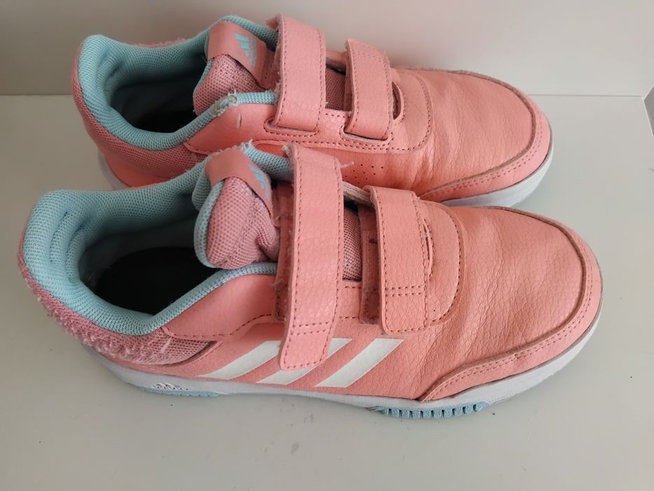 ЗАПАЗЕНИ Маратонки adidas за момиче, размер 35