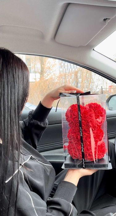 Ursulet rosu 1 martie