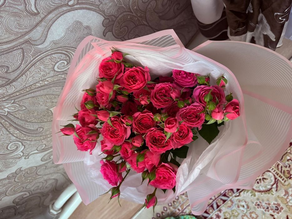 Спрей роза за 6,500