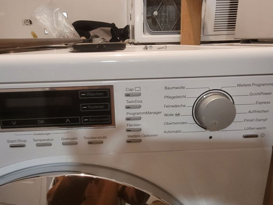 Vând mașină de spălat Miele