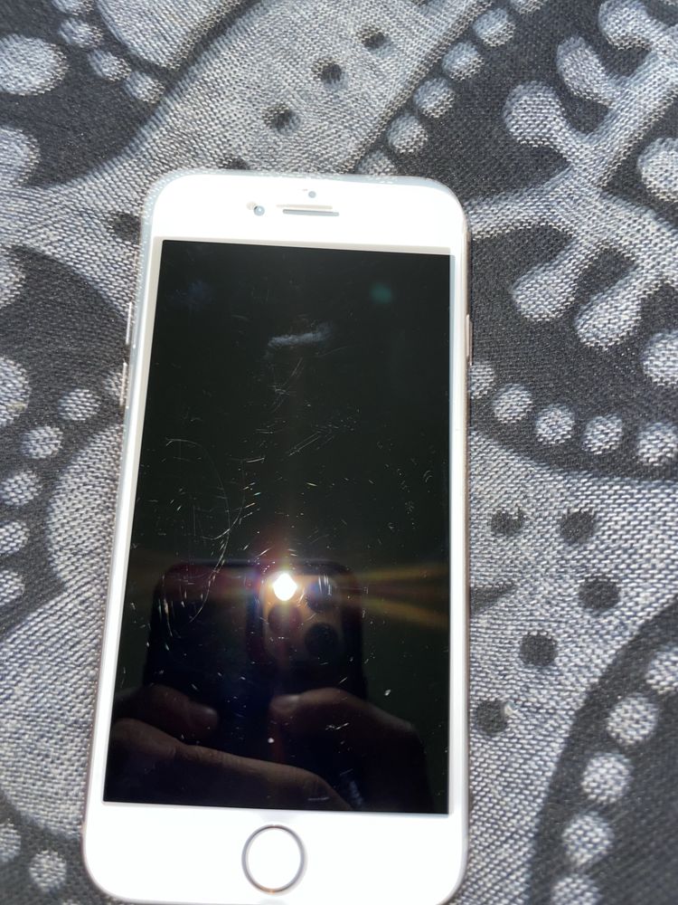 IPhone 8 64gb 67akb