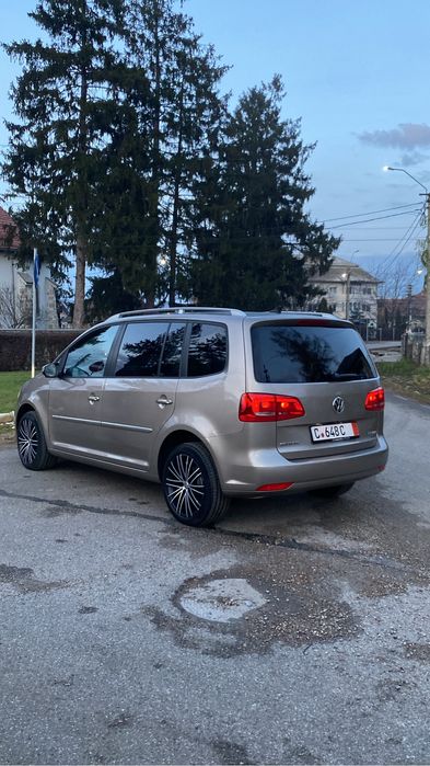 VW Touran 2.0TDI 7 locuri 2014 181004 km