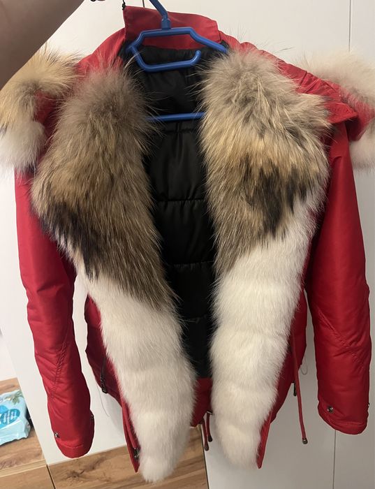 Geaca parka , blana naturala calitate superioara.