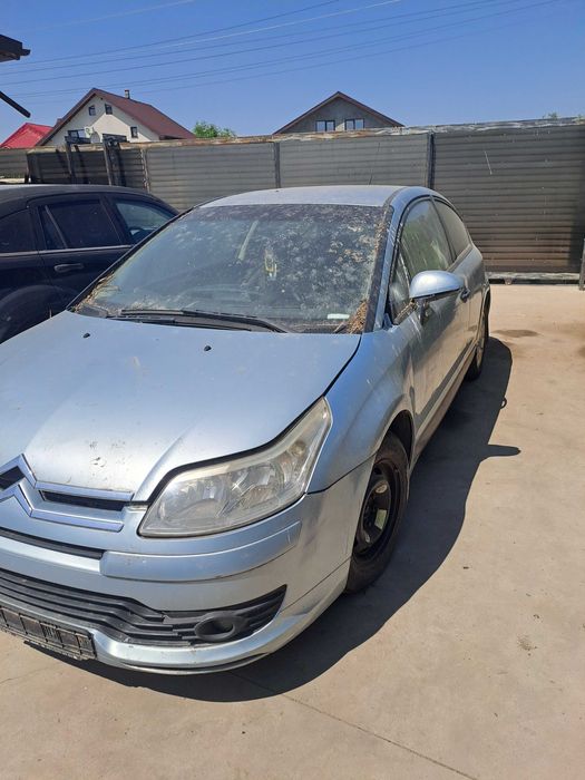 dezmembrez citroen c4 benzina 1.4
