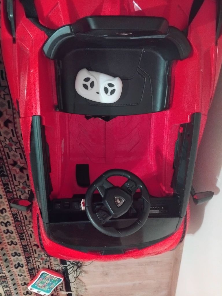 • Батерия 12V7AH*1
• R/C – 2.4G;
• Зарядно: 6V700MA/12V1000MA
• Отваря