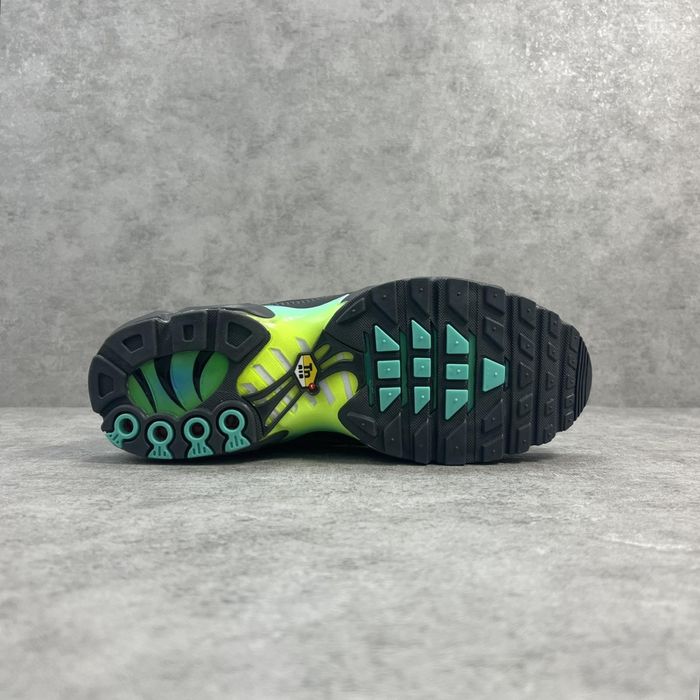 Nike Air Max Plus IRON GREY- 43