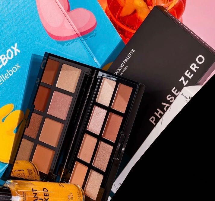 Палитра за грим чисто нова неотваряна