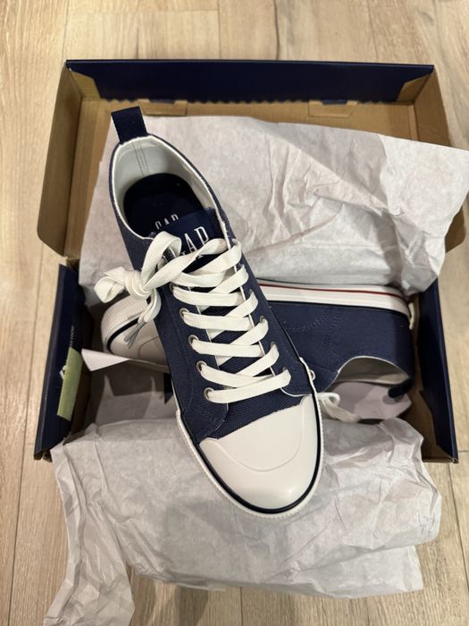 GAP маратонки нови