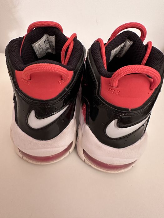 Nike Air dama, rosu si negru, marime 38, 24 cm.