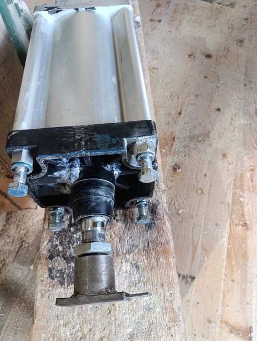 Cilindru pneumatic