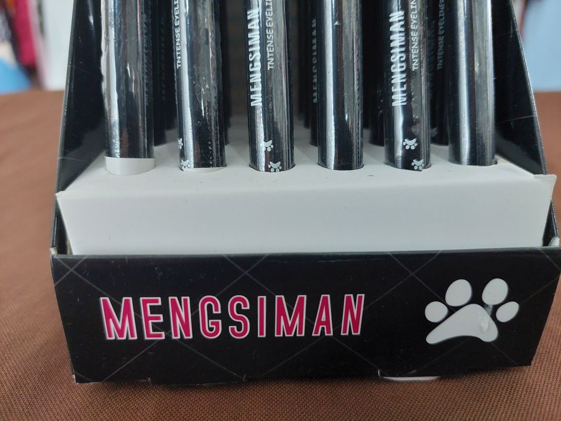 SET 24 BUC TUS negru ochi
