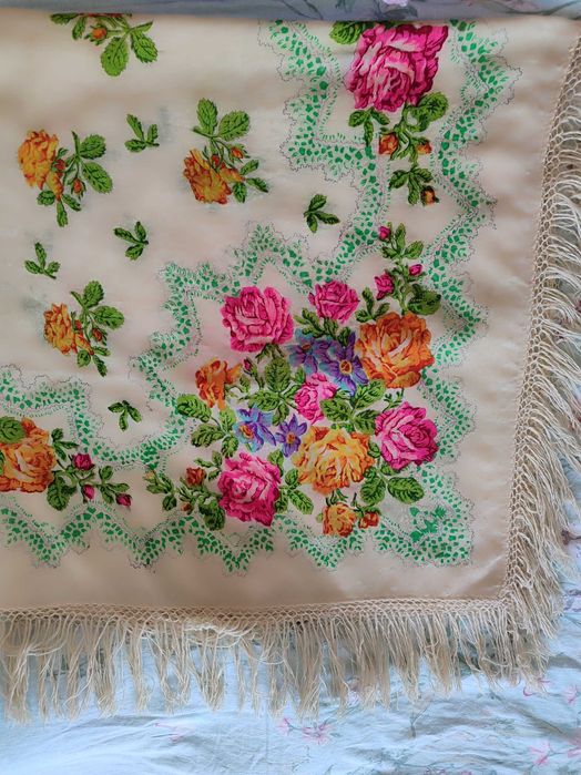 Платок шерстяной СССР с бахромой 1,5*1,5м