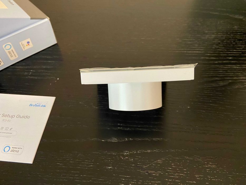 Intrerupator Inteligent Broadlink TC3-2 cu doua butoane touch, alb