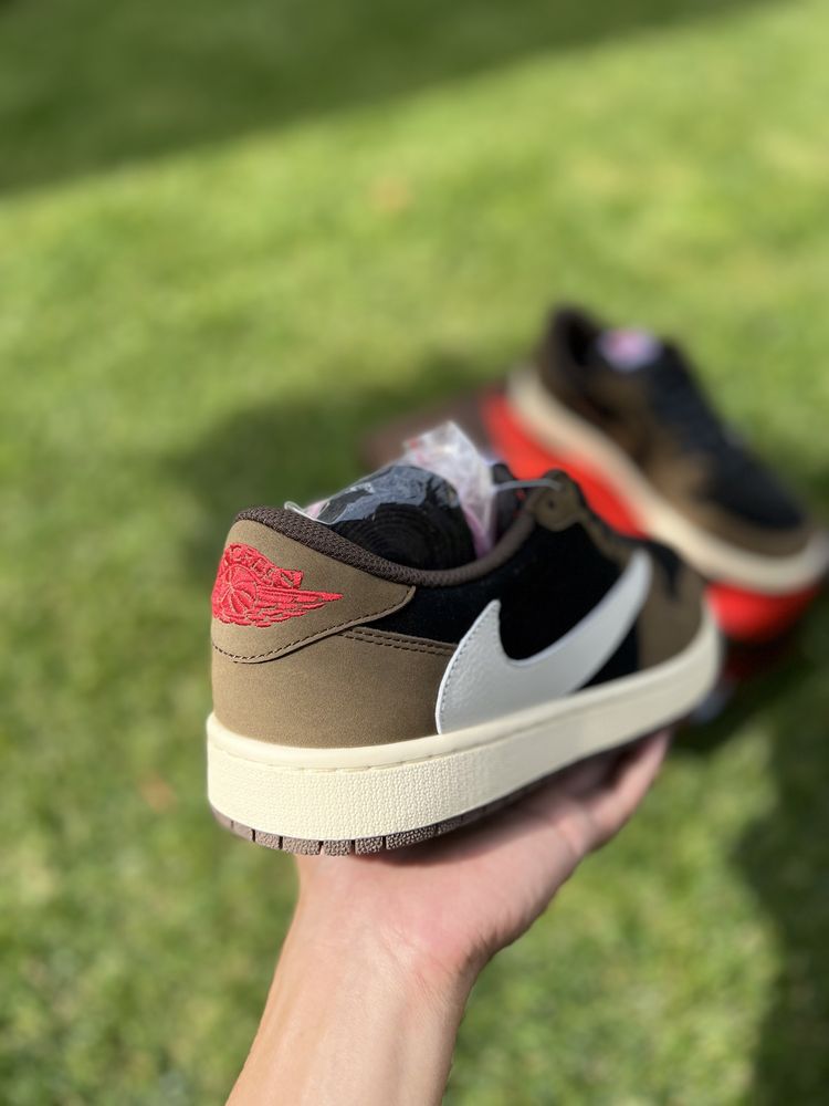 Air Jordan 1 Low Travis Scott