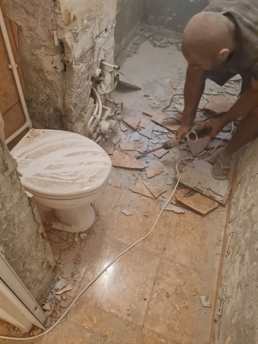 Demolari decopertari gresie și faianta