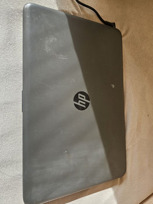 Продавам лаптоп HP