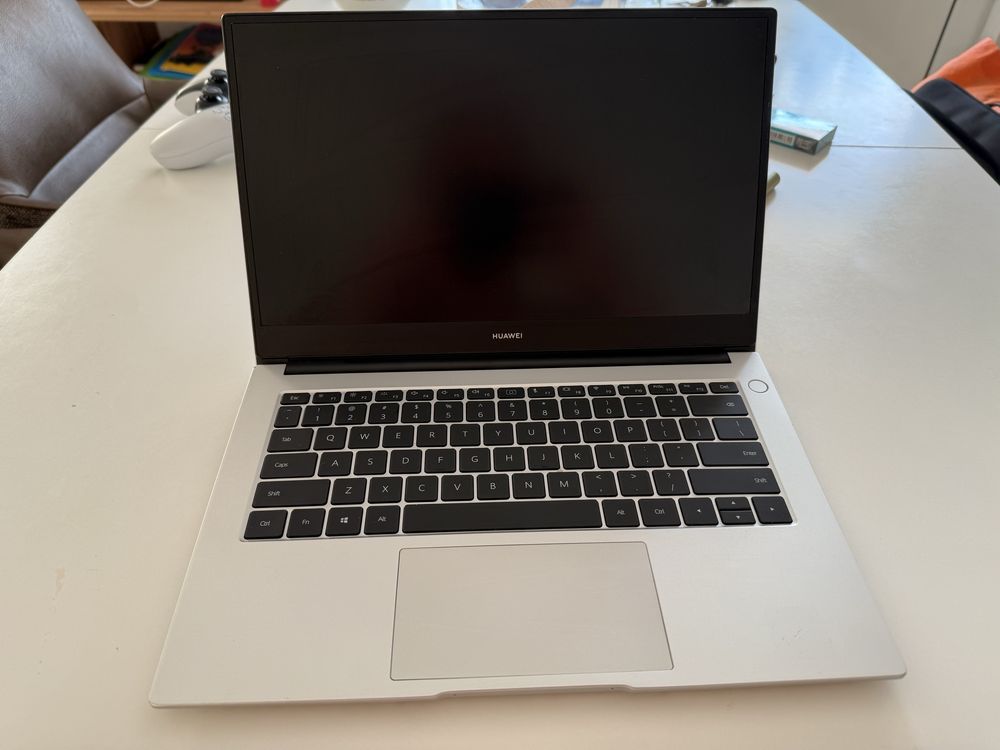 Лаптоп HUAWEI MateBook D14