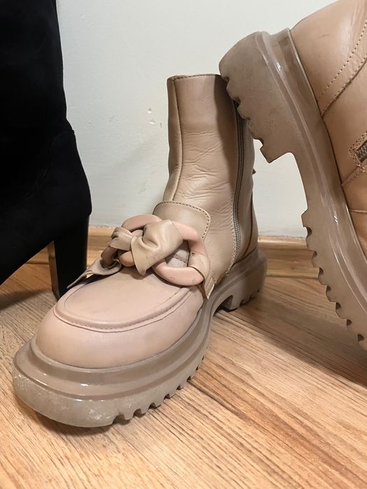 Два чифта боти за 100 лв