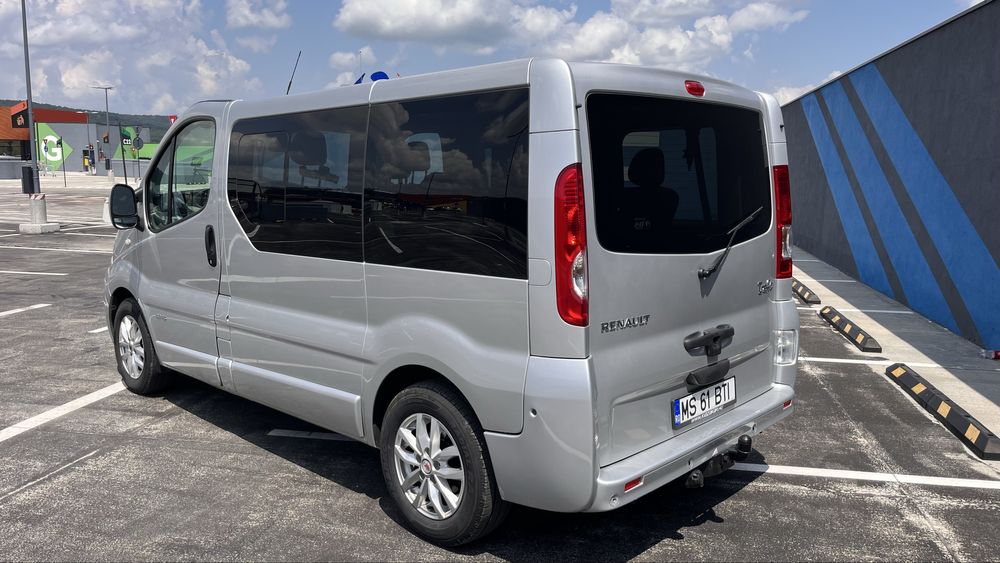Renault Trafic passenger 8
