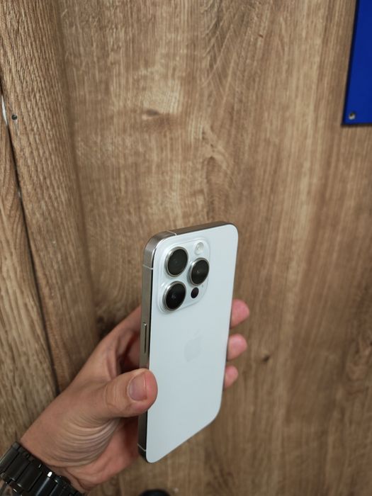 iPhone 15 Pro White 128GB impecabil totul original liber retea