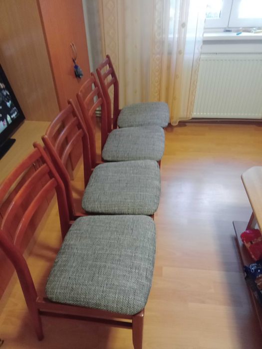 4 Scaune in stare buna