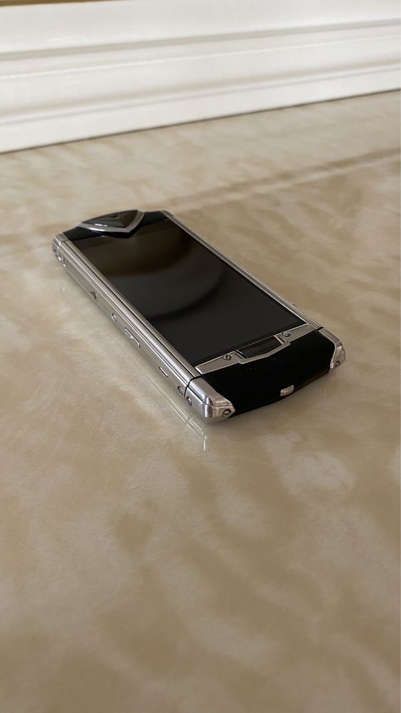 Vertu Constellation T