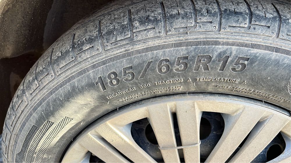 Продам шины на Прадо