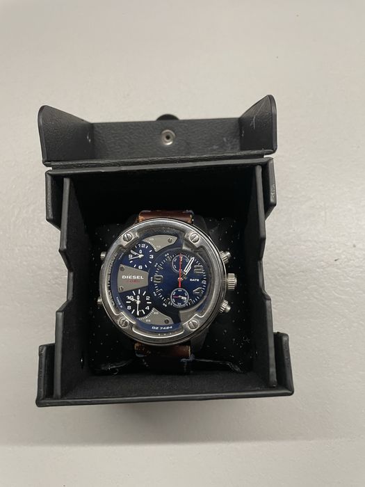 Vand schimb ceas Diesel