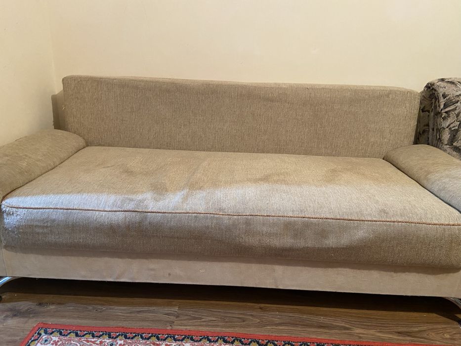 Диван бесплатно,раскладывается……