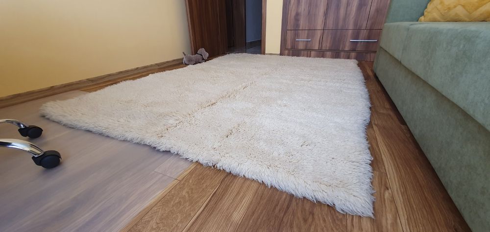 Продавам едноцветен губер