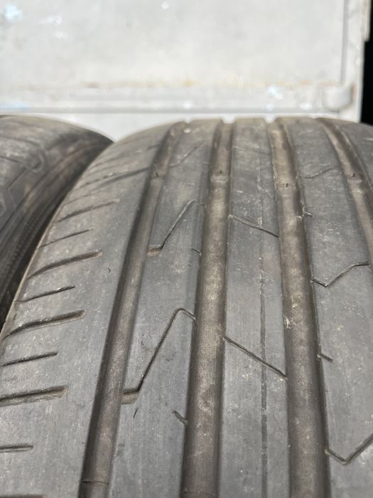 2 бр. летни гуми 225/50/17 Hankook DOT 4621 4,5 mm