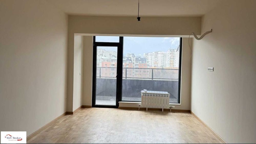 Продава се Тристаен апартамент в София, Гоце Делчев - 134 кв.м за 1581 €/кв.м - Снимка #1
