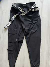Черен карго панталон с колан