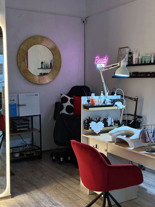 Маникюр/педикюр