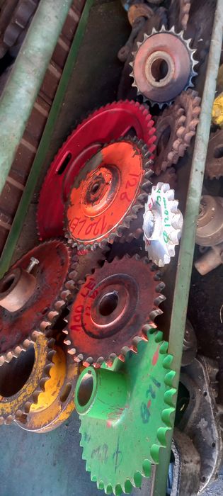 pinion 12b / lant pinion troliu balotiera utilaj