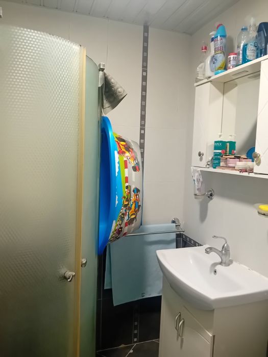 Тристаен - център