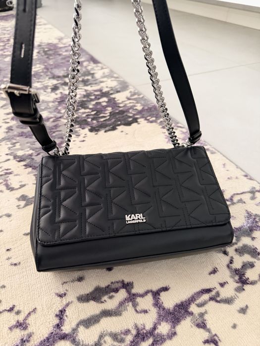 Vand poseta Karl Lagerfield