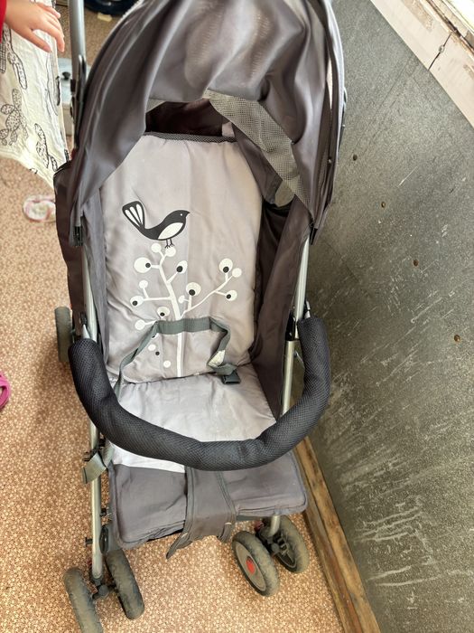 Срочно продам коляску детскую складную