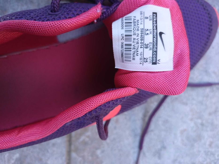Vând încălțăminte sport nike