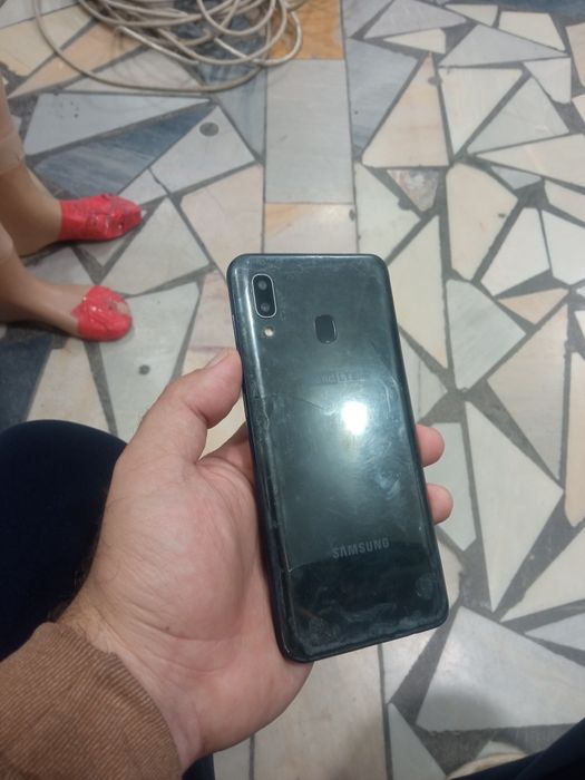 Samsung A20 sotiladi