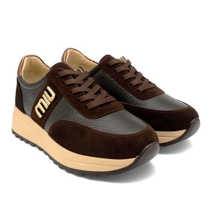 Дамски кафяви обувки от естествена кожа с платформа и златист акцент