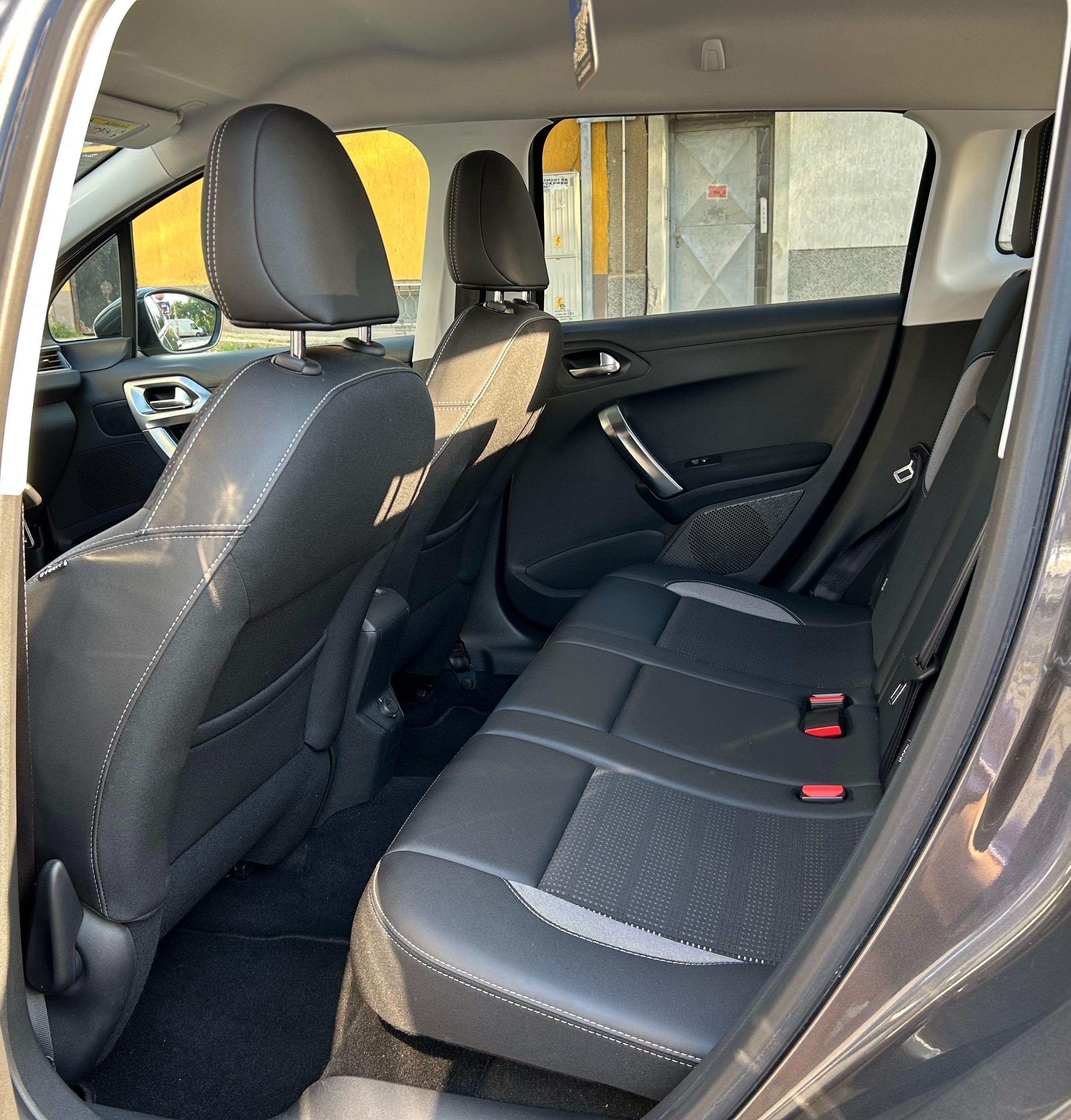 Peugeot 2008 - Кросоувър