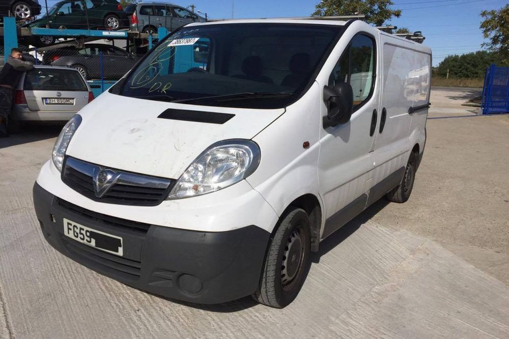 Dezmembrez Opel Vivaro 2.0CDTI - 2007 - 2010