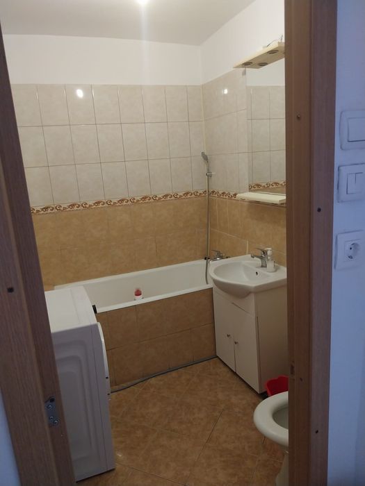 Inchiriez apartament 2 camere