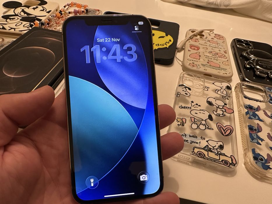 iPhone 12 Pro 128GB Impecabil Full cutie Folie sticla si multe huse