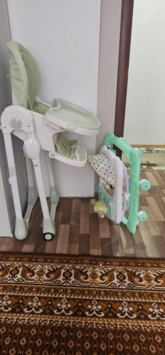 Детский стульчик и ходунок