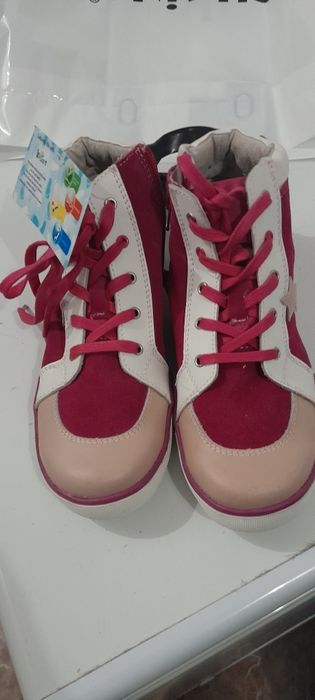 Продам ботинки 36 размер