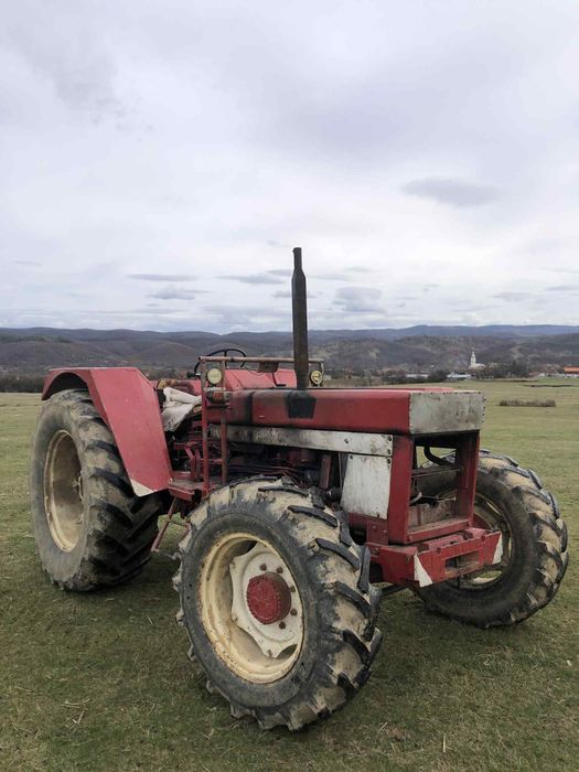 Vand tractor international 844s