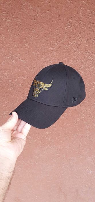 vând șapcă Chicago Bulls